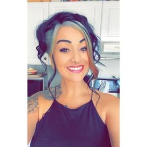 Meet your Posher, Alexis